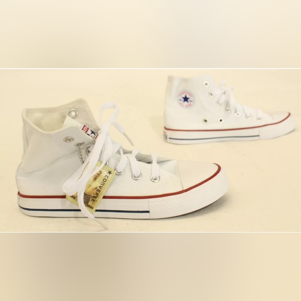 Converse girls size 3